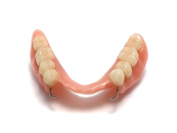 Prótesis Parcial con dientes especiales (de 7 en adelante)                                                              