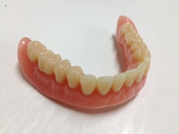 Prótesis Total con dientes Uredent                                                                                      